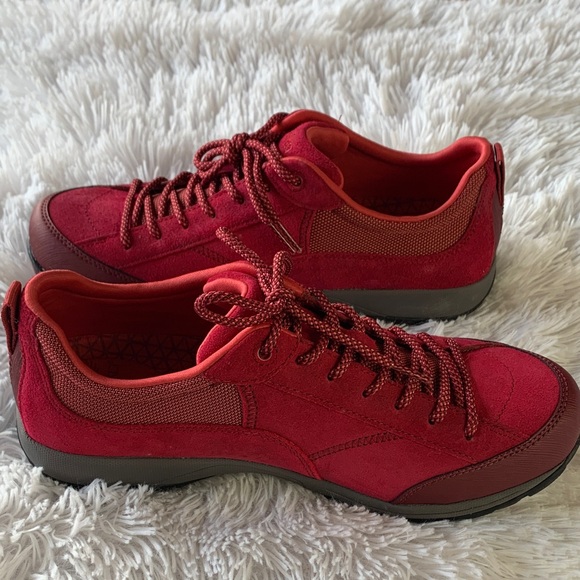 Dansko Paisley Red Women's Sneakers - Picture 16 of 16